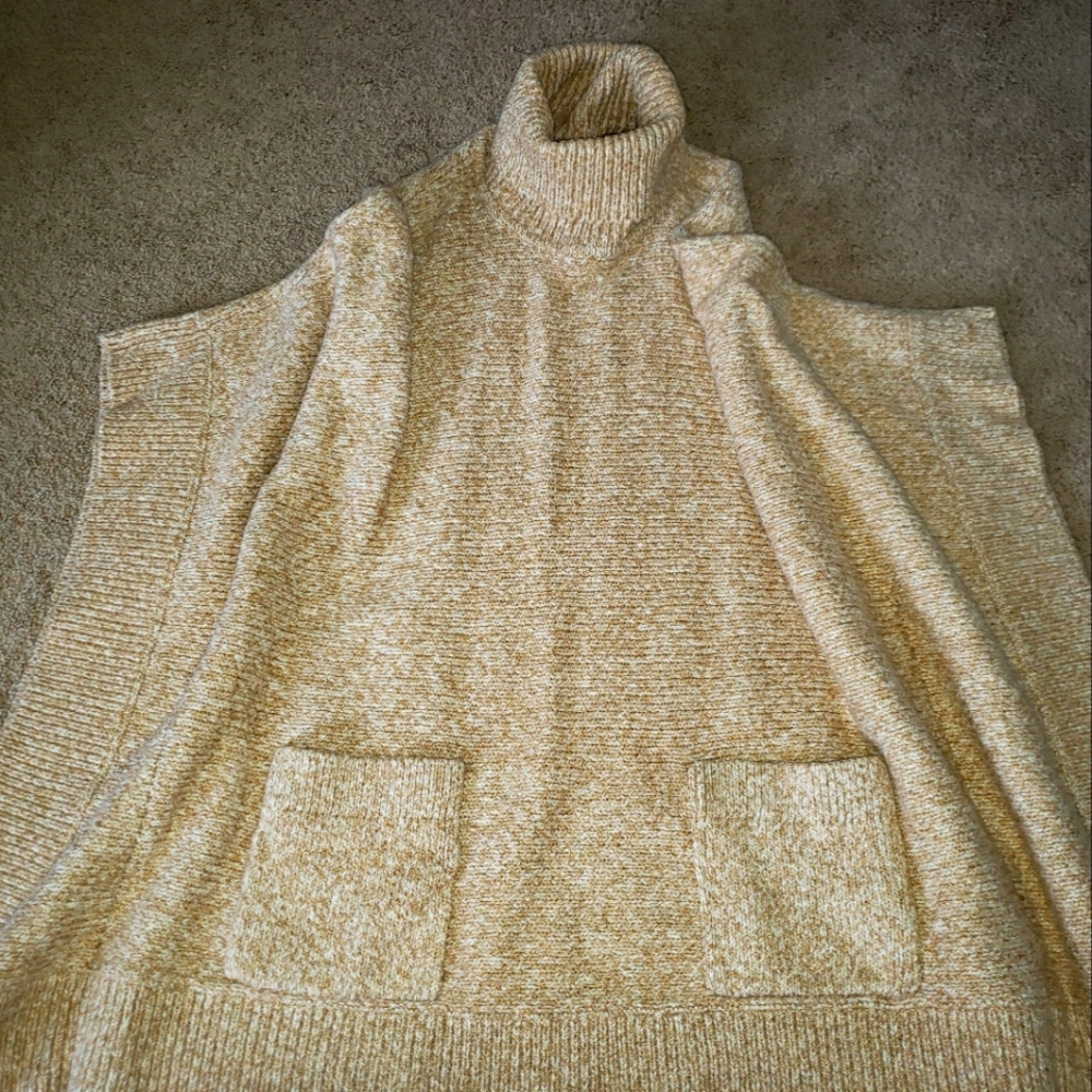 Michael Kors Poncho, size medium
